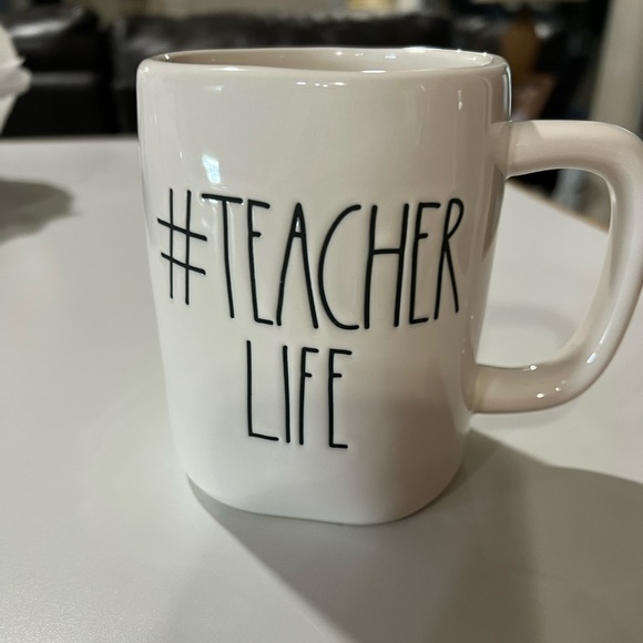 Rae Dunn #teacherlife mug - Picture 1 of 2